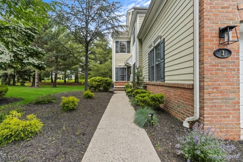 Cedar Grove Twp., NJ 07009,1 Chestnut Ct