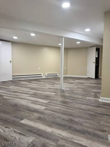 Newark City, NJ 07103,705 S 15Th St