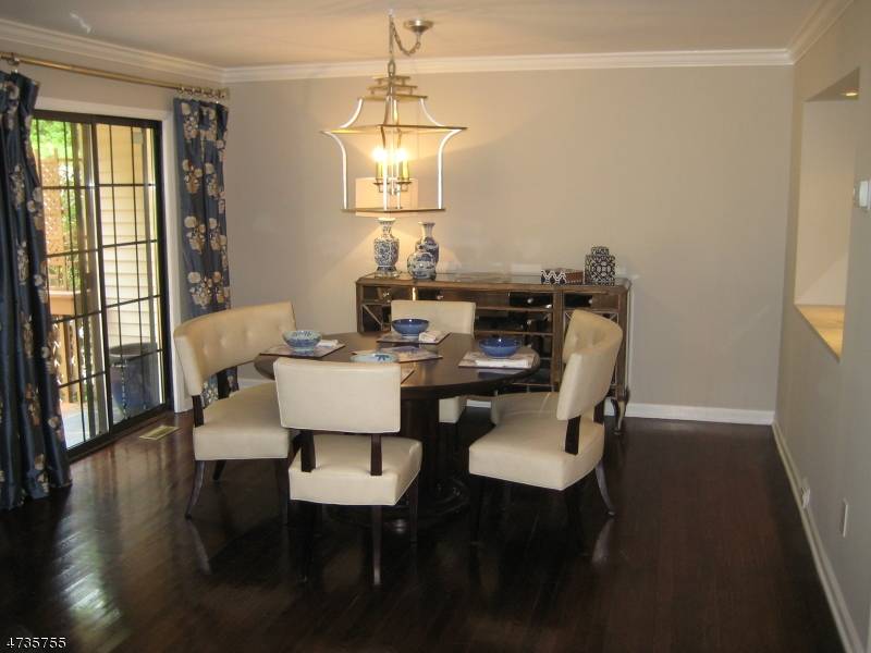 Mendham Boro, NJ 07945,16 Essex Dr