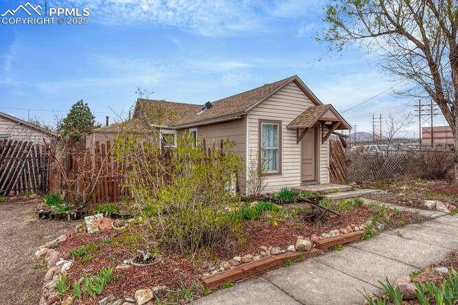 928 S Sierra Madre ST, Colorado Springs, CO 80903