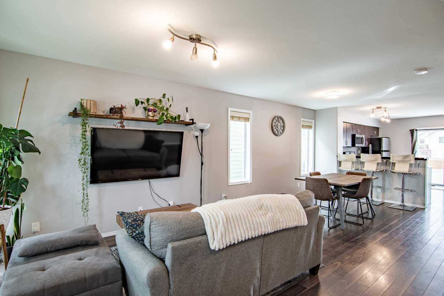 Red Deer, AB T4P 0M8,30 Carleton AVE #1307
