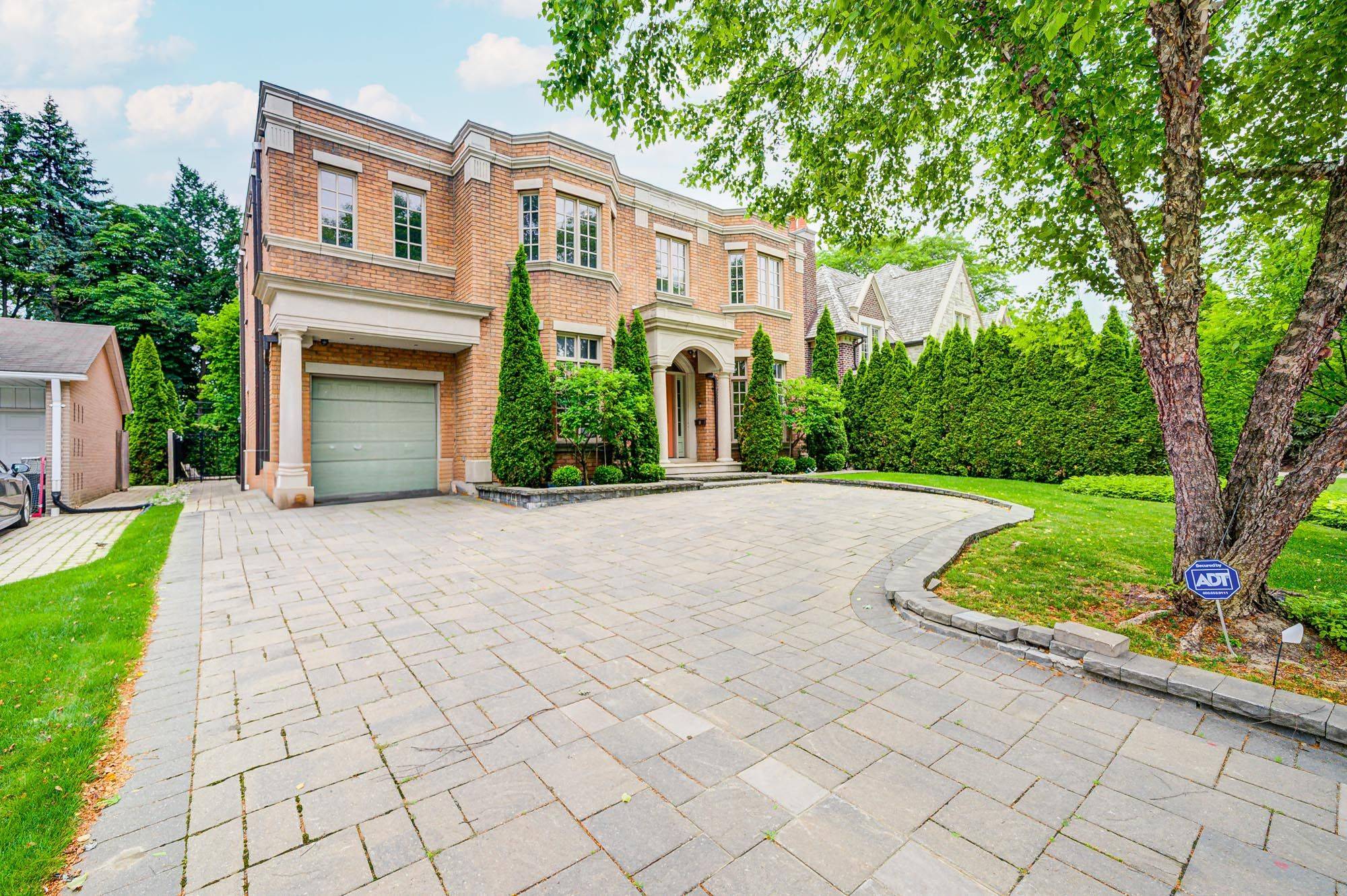 Toronto C13, ON M3B 1M3,7 Swiftdale PL