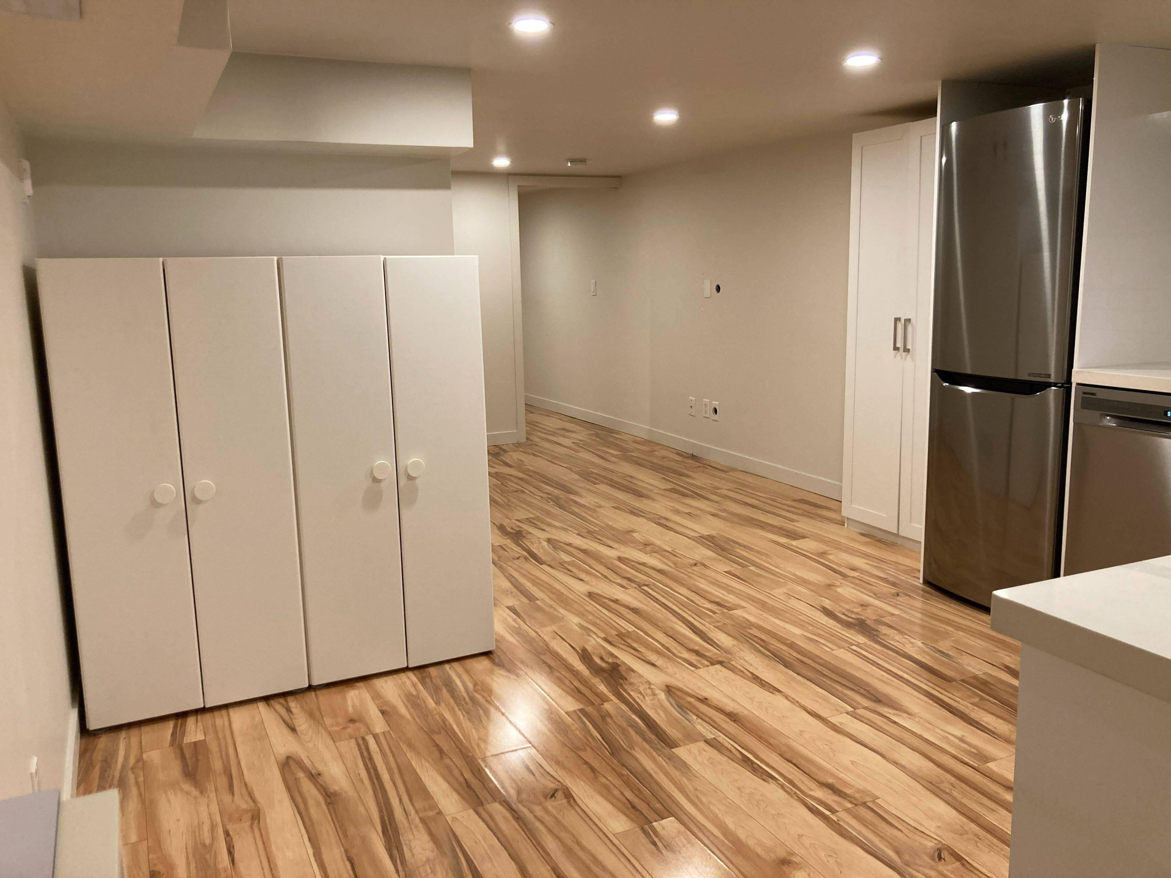 Toronto E01, ON M4M 2V6,32 Pape AVE #Bsmt