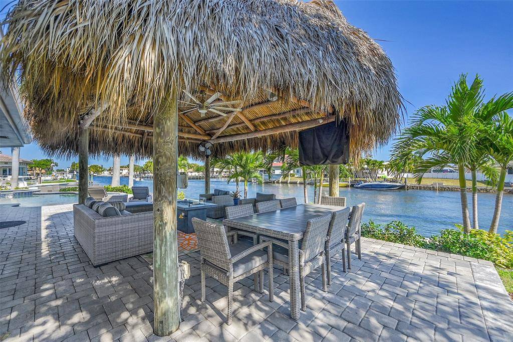 Pompano Beach, FL 33060,431 SE 9 Ave
