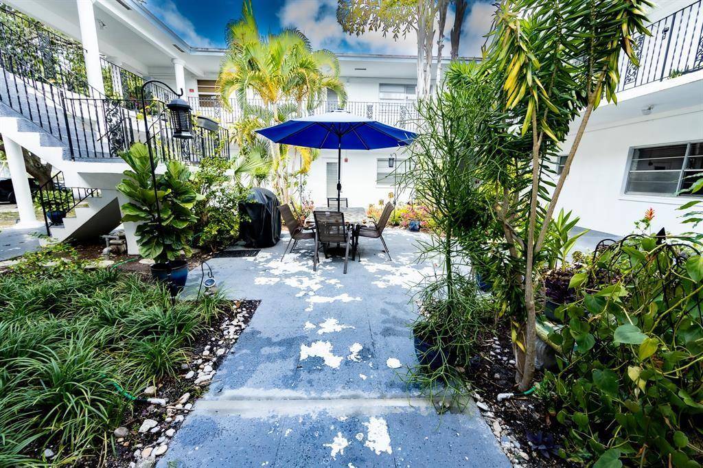 Hollywood, FL 33021,[StreetName,UnitNumber,StreetNumber,StreetDirPrefix]