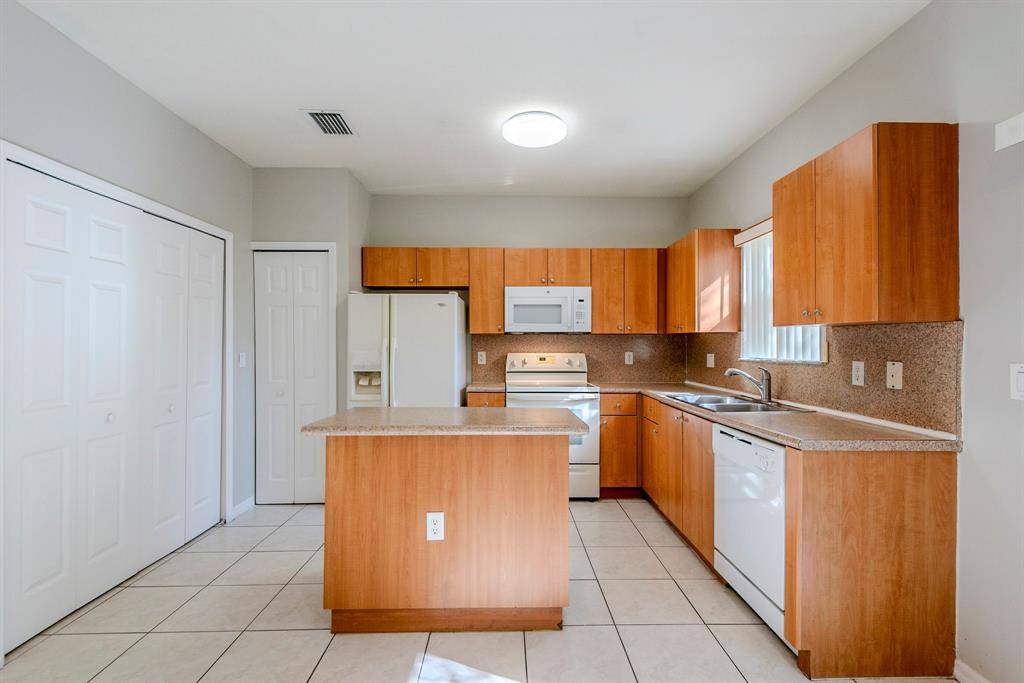 Homestead, FL 33035,[StreetName,UnitNumber,StreetNumber,StreetDirPrefix]