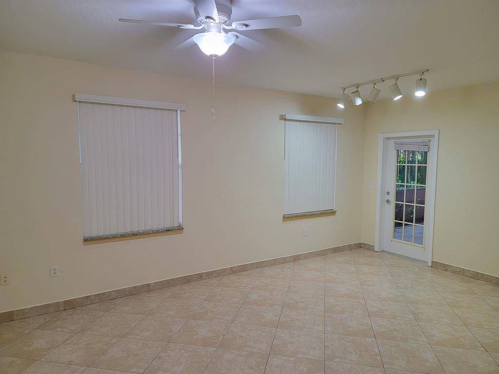 Coral Springs, FL 33067,6652 W Sample Rd #6652