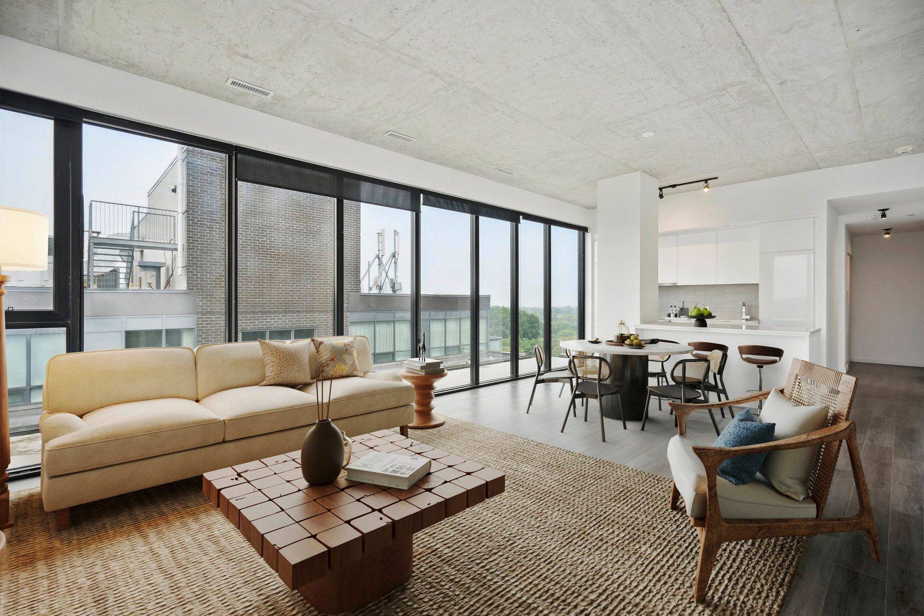 7 Smith CRES #PH 808, Toronto W07, ON M8Z 0G3