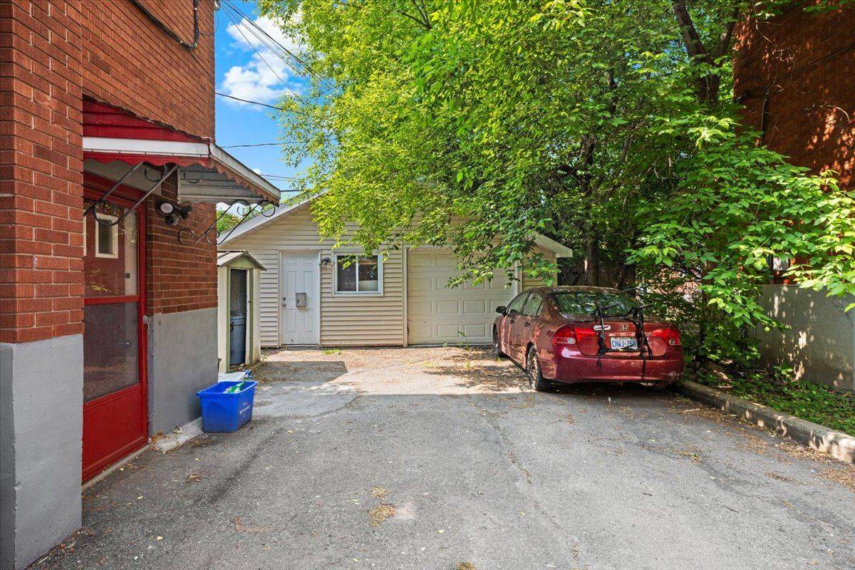 Vanier And Kingsview Park, ON K1L 5C9,124 Lebrun ST