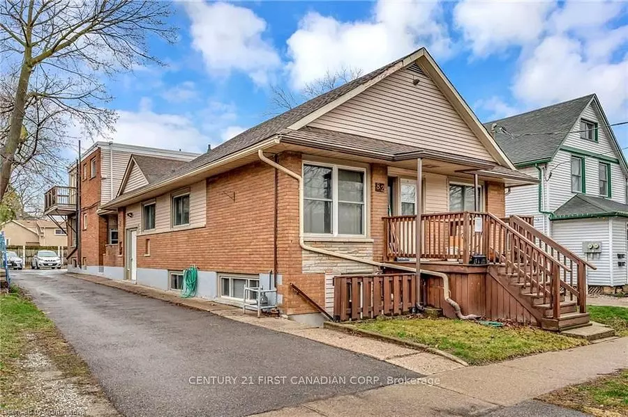 St. Catharines, ON L2R 2H1,82 Albert ST