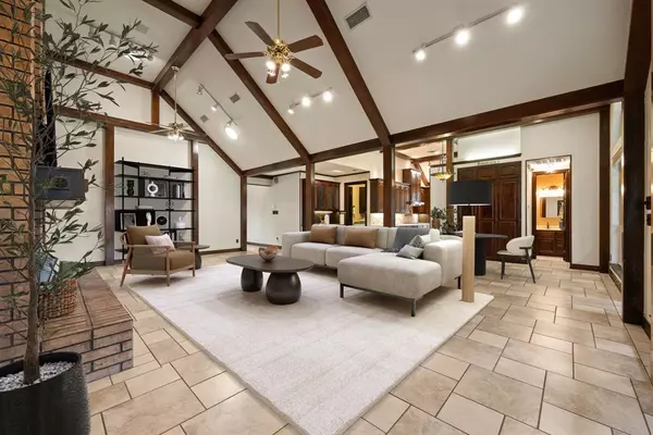 Hurst, TX 76054,1617 Oak Creek Drive