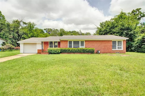 Athens, TX 75751,108 W Clinton Avenue