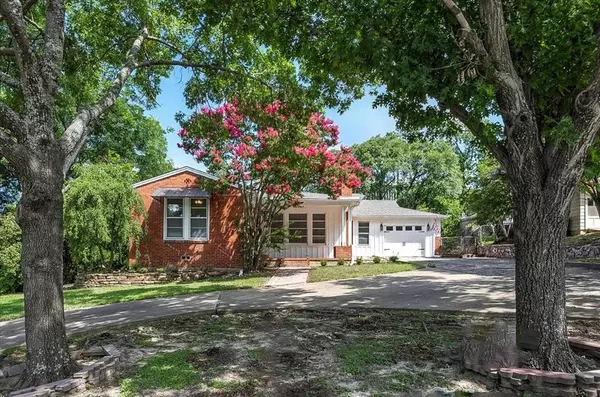 6424 Waverly Way, Fort Worth, TX 76116