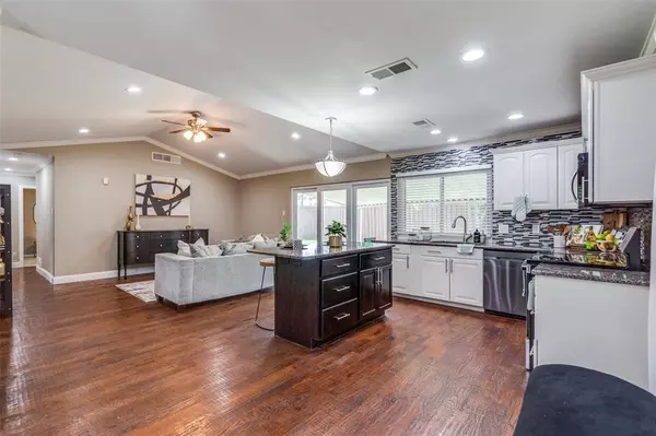 Plano, TX 75074,3516 Shorecrest Drive