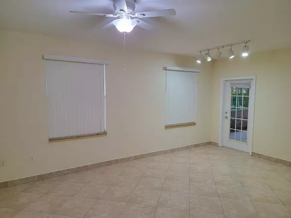 Coral Springs, FL 33067,6652 W Sample Rd #6652