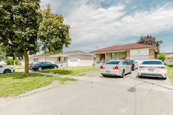 Mississauga, ON L4T 1Y6,3761 Morning Star DR