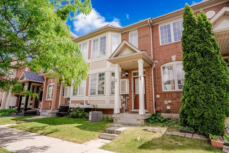 19 Coyote CRES, Toronto E11, ON M1B 6G6