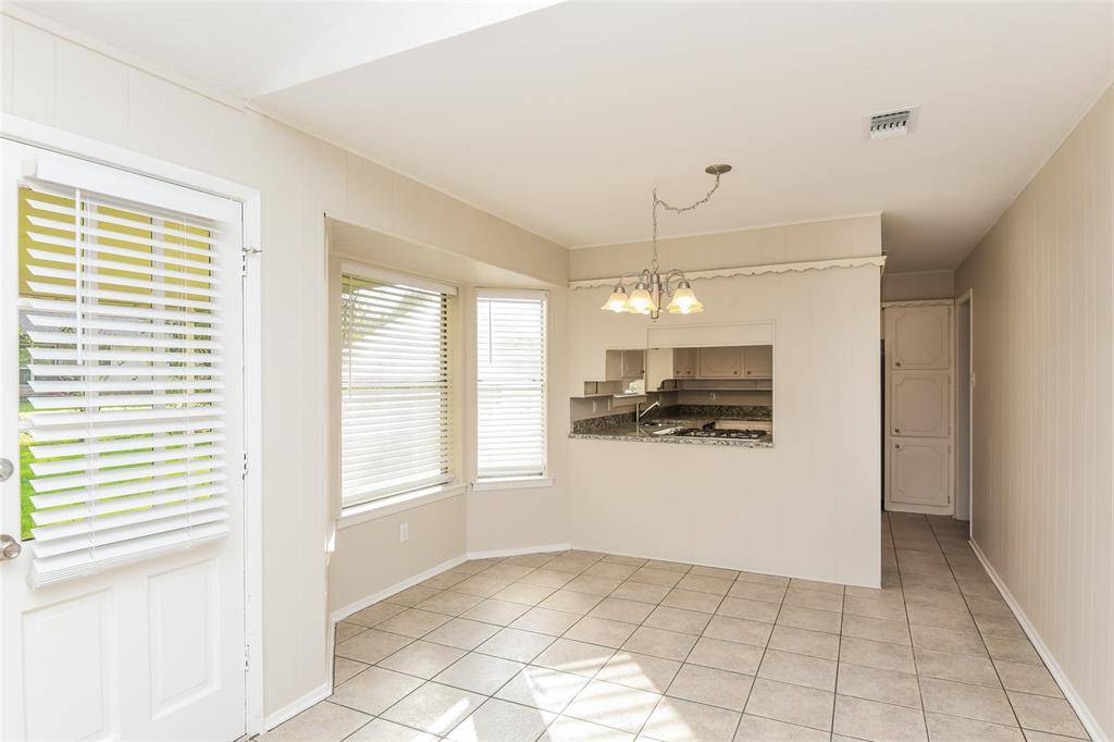 Edgecliff Village, TX 76134,2125 Rockmoor Drive