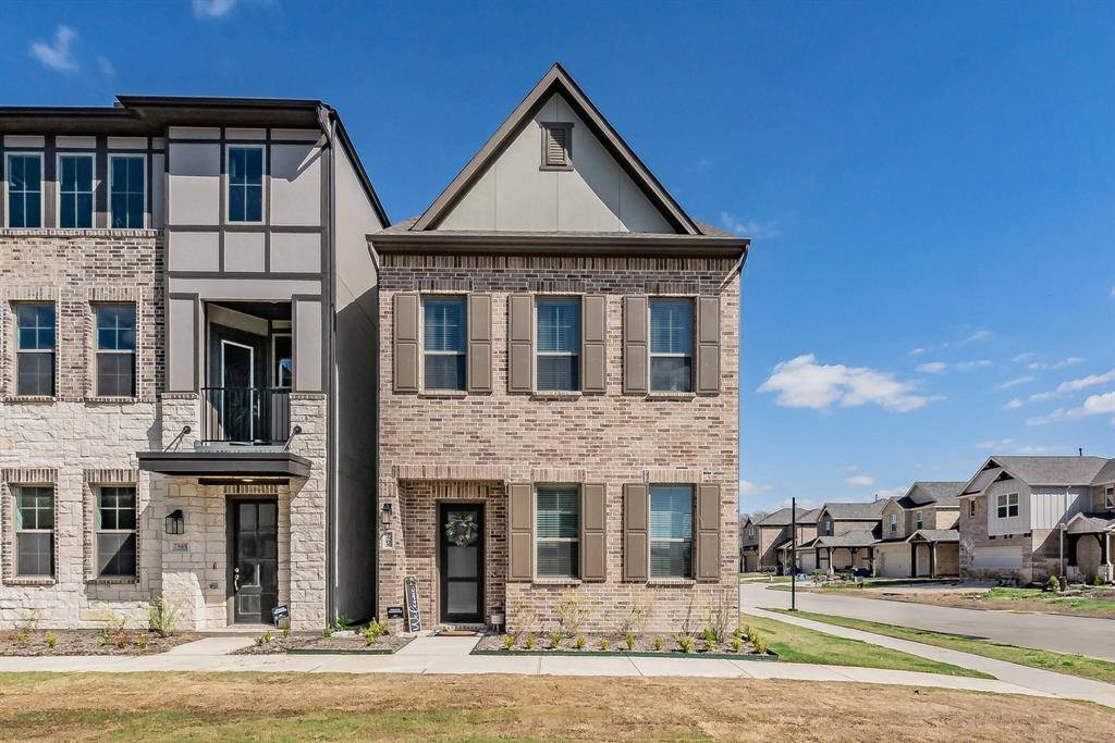 7505 Laburnam Road, Dallas, TX 75228