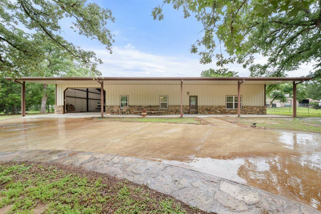 Streetman, TX 75859,115 Maiden Lane
