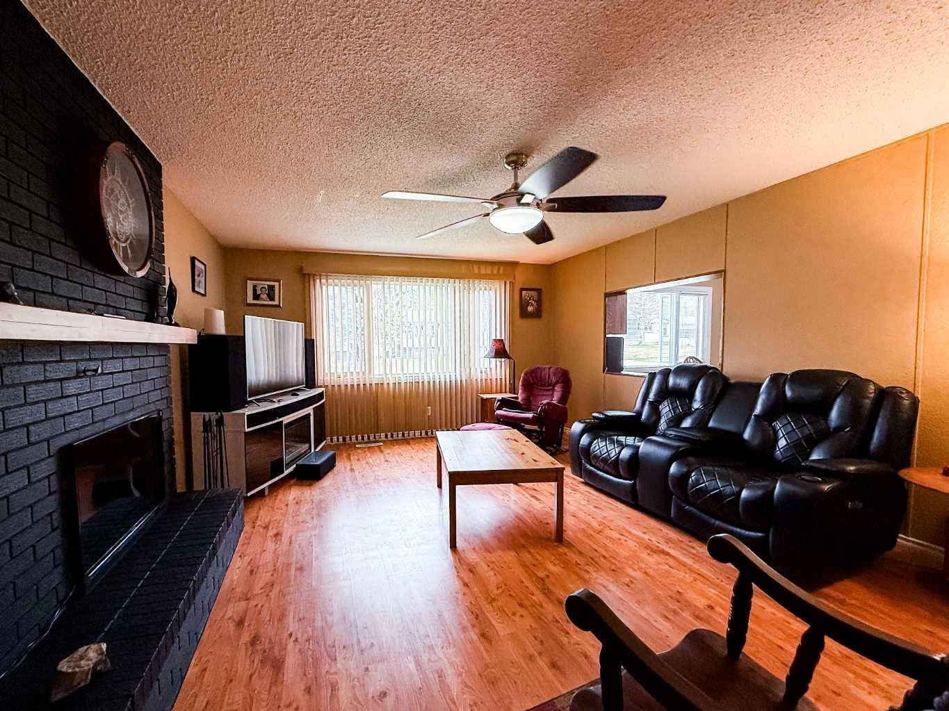 Hinton, AB T7V 1P8,123 Cheviot DR