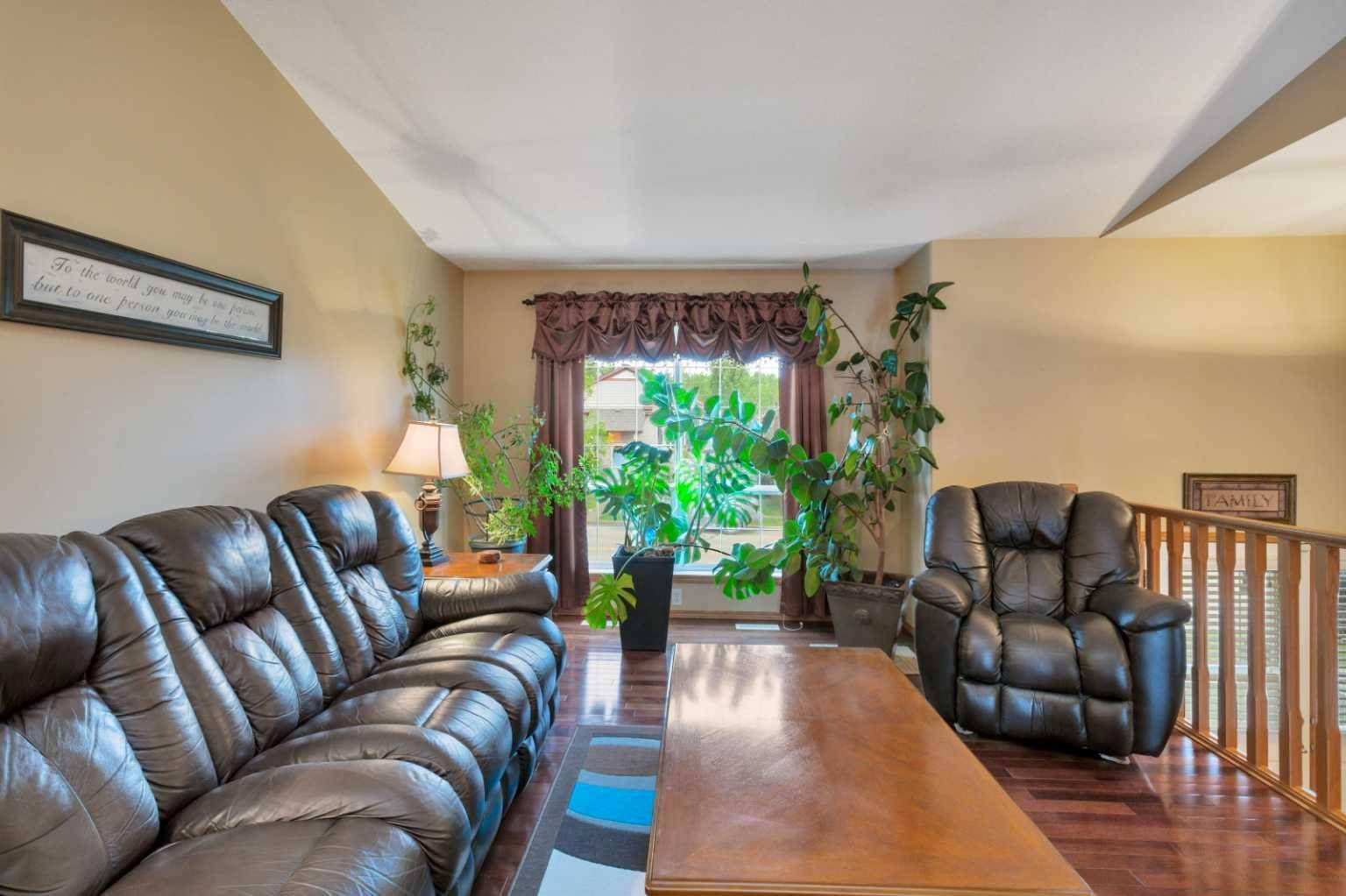 Sylvan Lake, AB T4S 2L1,85 Wildrose DR