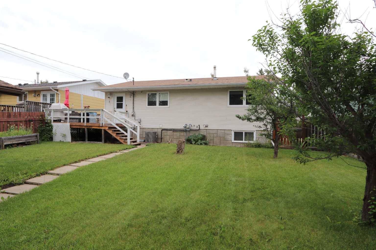 Ponoka, AB T4J 1E7,5009 61 Avenue Close