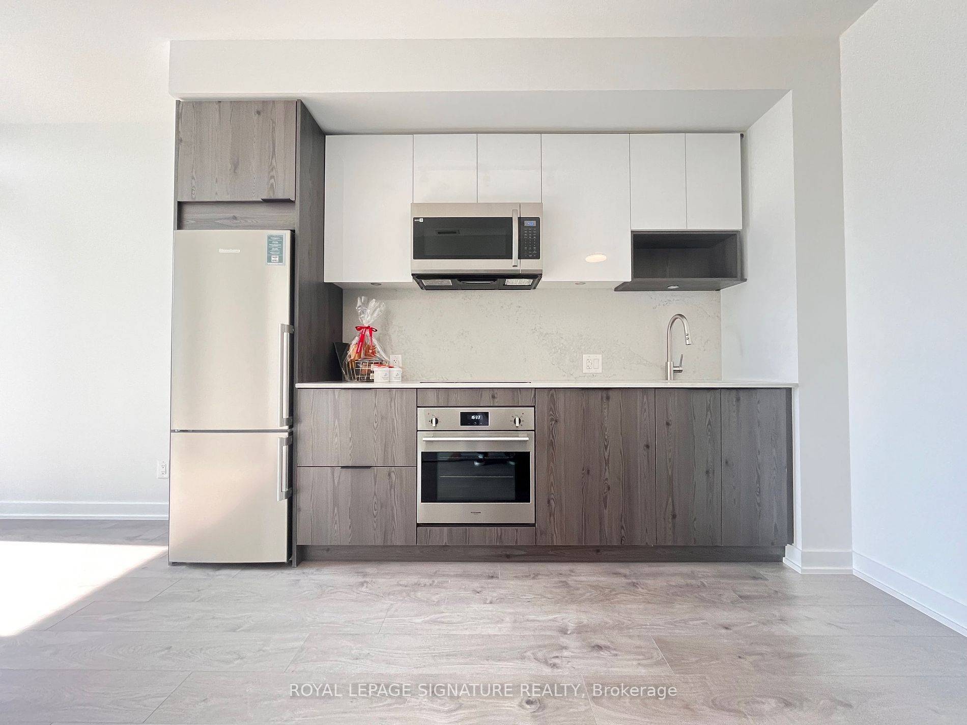 5 Defries ST #316, Toronto C08, ON M5A 3R4