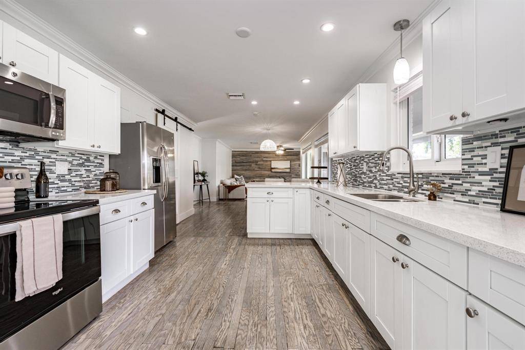 Oakland Park, FL 33334,300 NE 43rd St