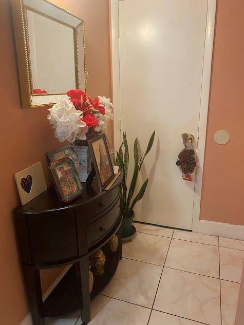 Lauderhill, FL 33319,[StreetName,UnitNumber,StreetNumber,StreetDirPrefix]