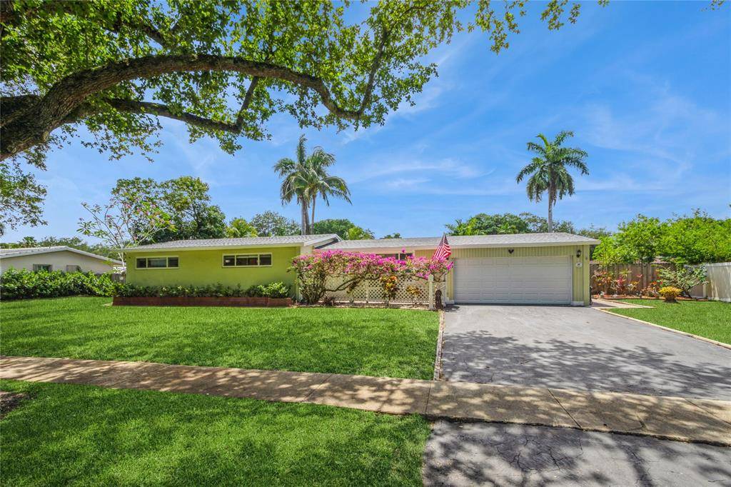 741 Beachwood Ln, Plantation, FL 33317