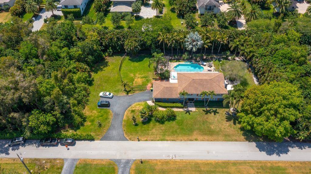 [StreetName, UnitNumber, StreetNumber, StreetDirPrefix], Plantation, FL 33325