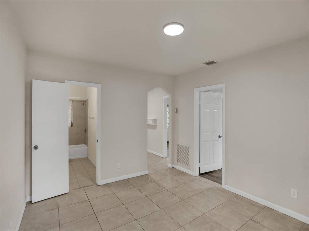 Miami, FL 33150,535 NW 91st St #1