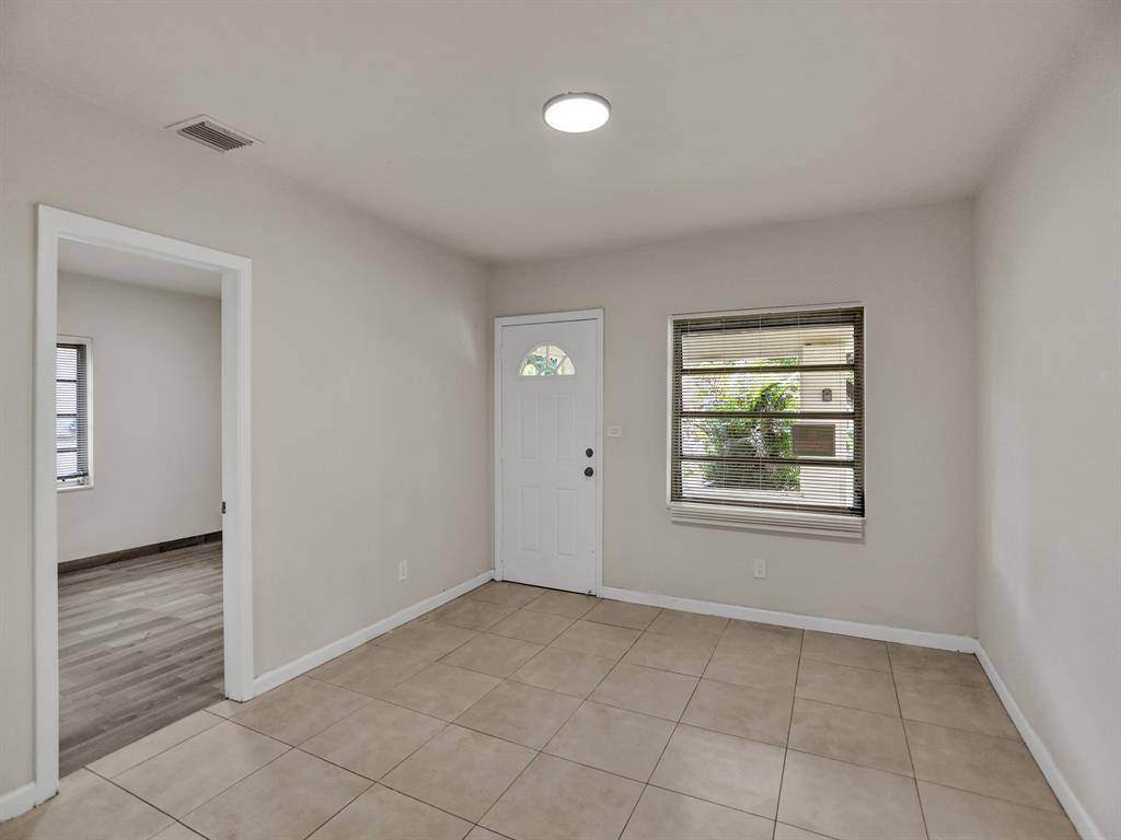 Miami, FL 33150,535 NW 91st St #1