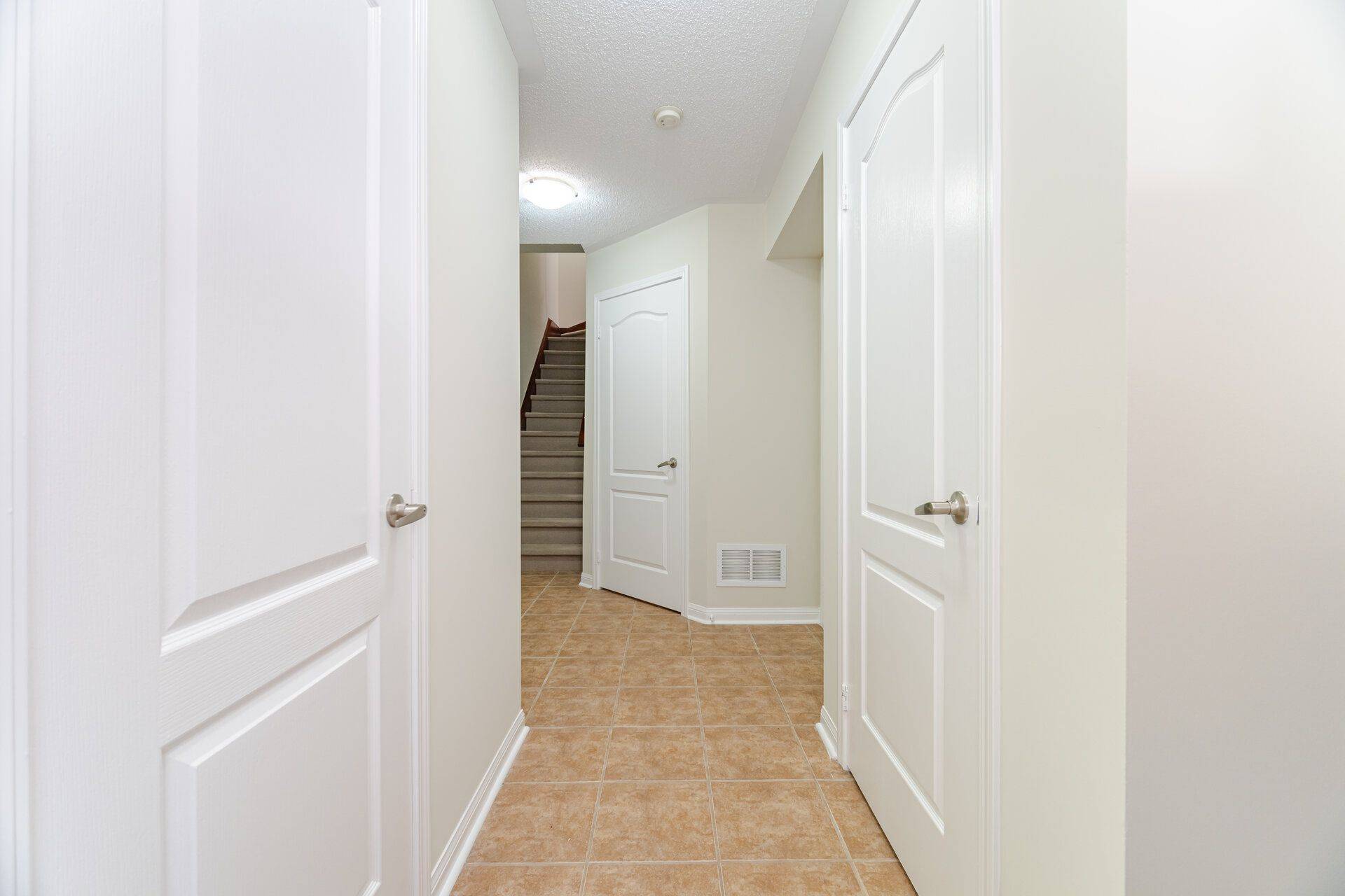 Oakville, ON L6M 5H9,3040 Dewridge AVE