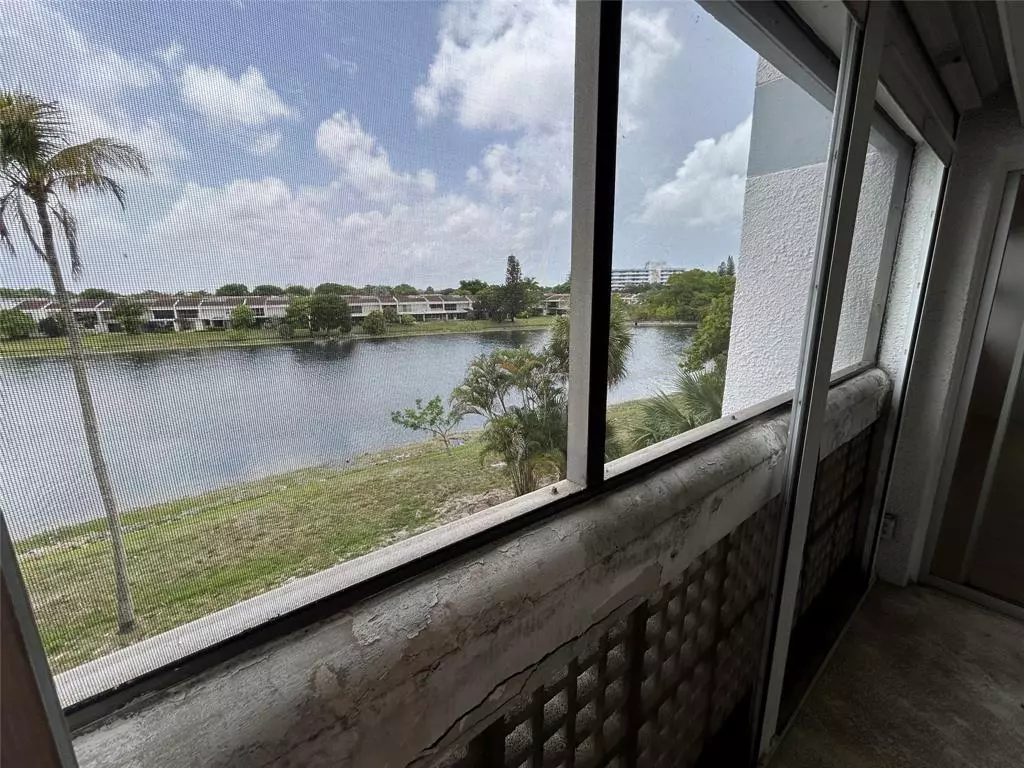 Lauderhill, FL 33319,3301 Spanish Moss Ter #308