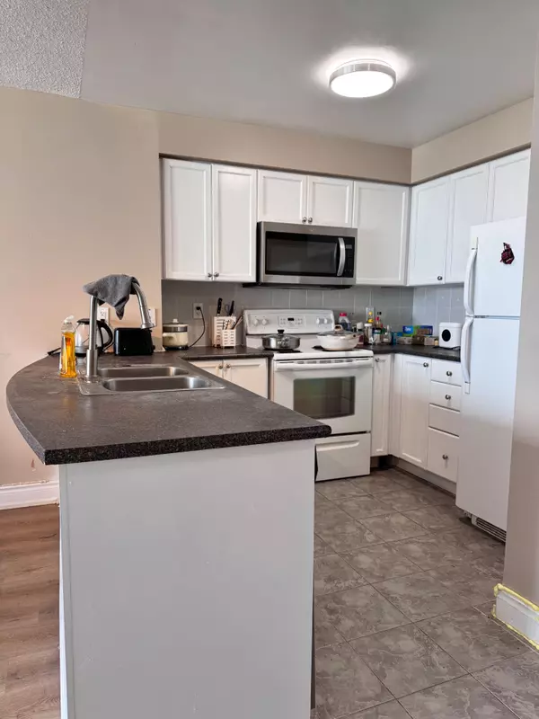 Toronto E09, ON M1P 5J4,50 Brian Harrison WAY #909