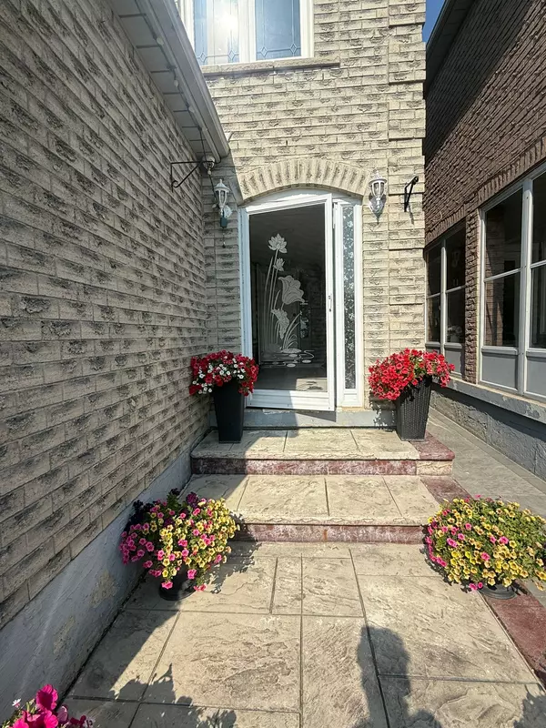 Markham, ON L3S 2X5,85 Stather CRES