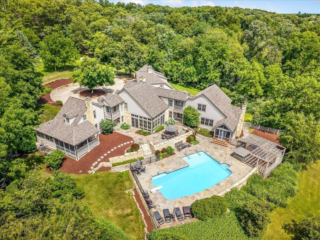 24-103 Shenandoah, Lake Carroll, IL 61046