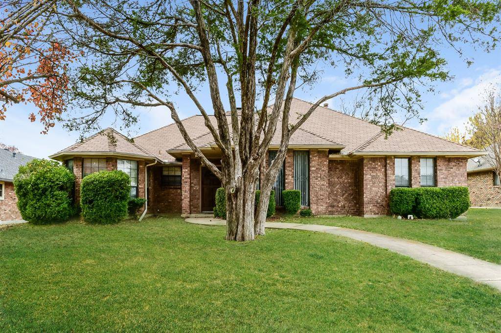 117 S Beltwoods Drive, Desoto, TX 75115