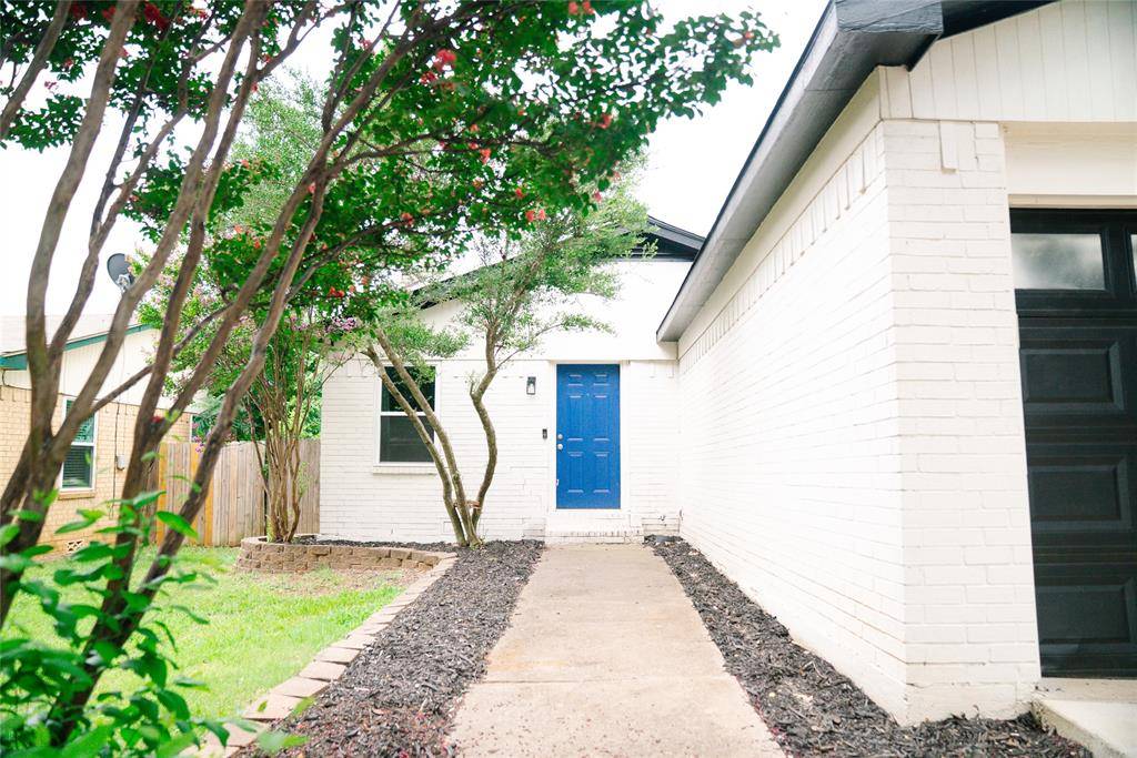 Burleson, TX 76028,808 Hollow Creek Road