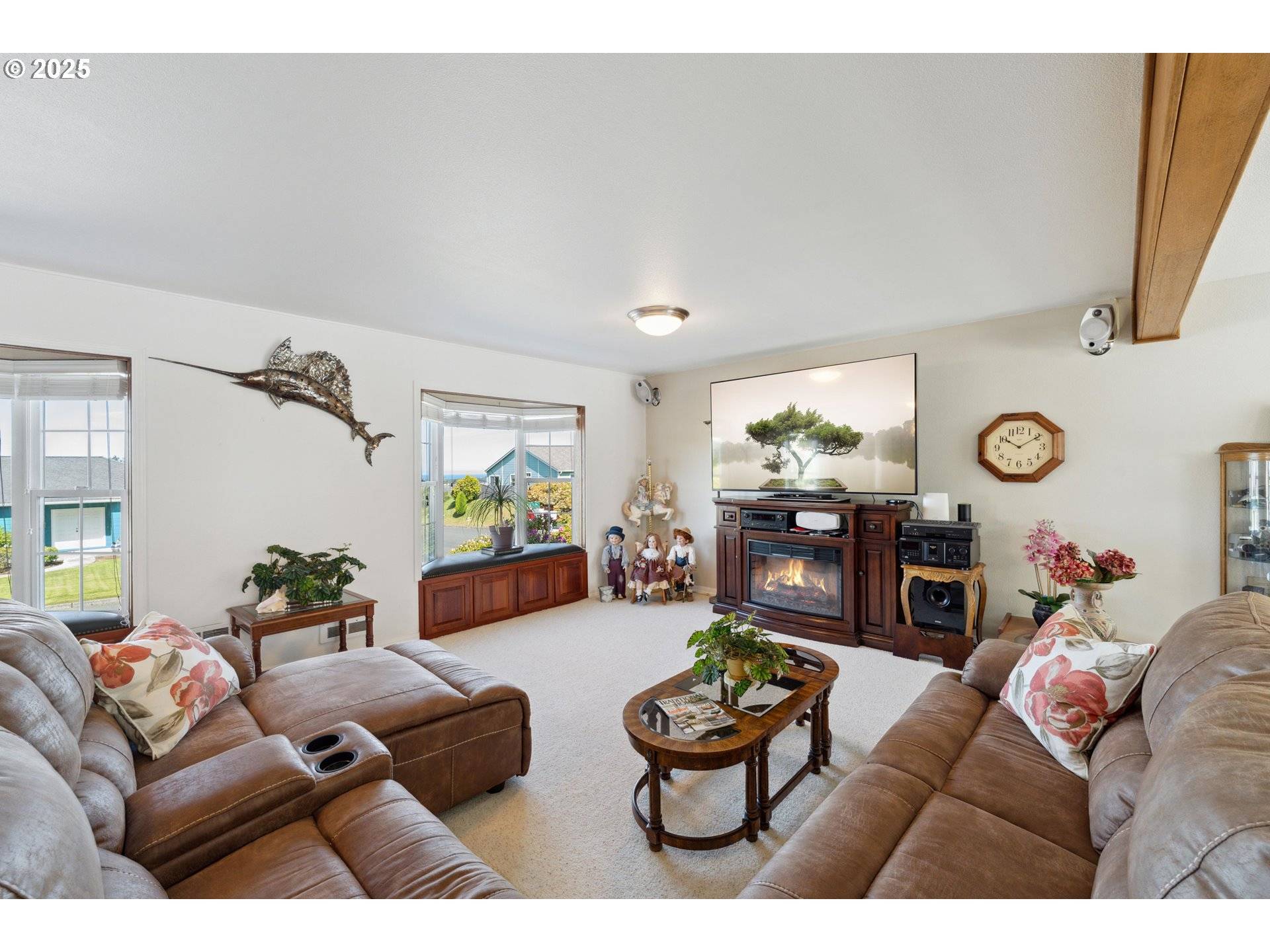 Coos Bay, OR 97420,805 LISA PL