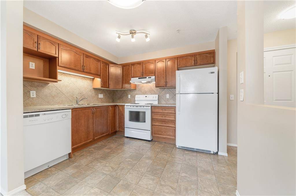 Okotoks, AB T1S 2L2,200 Community WAY #2214