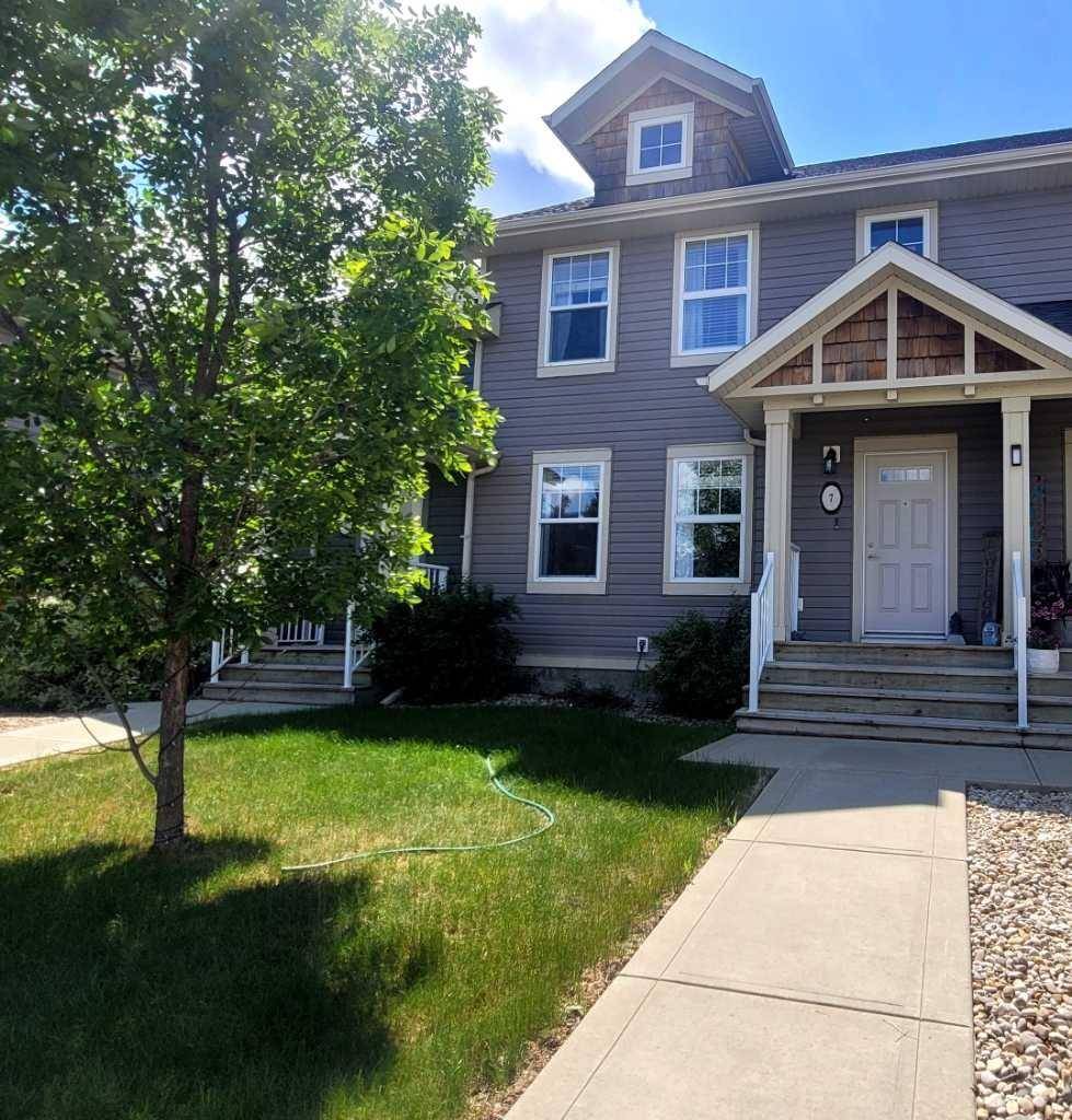 7 Rafferty CT, Sylvan Lake, AB T4S 0K3