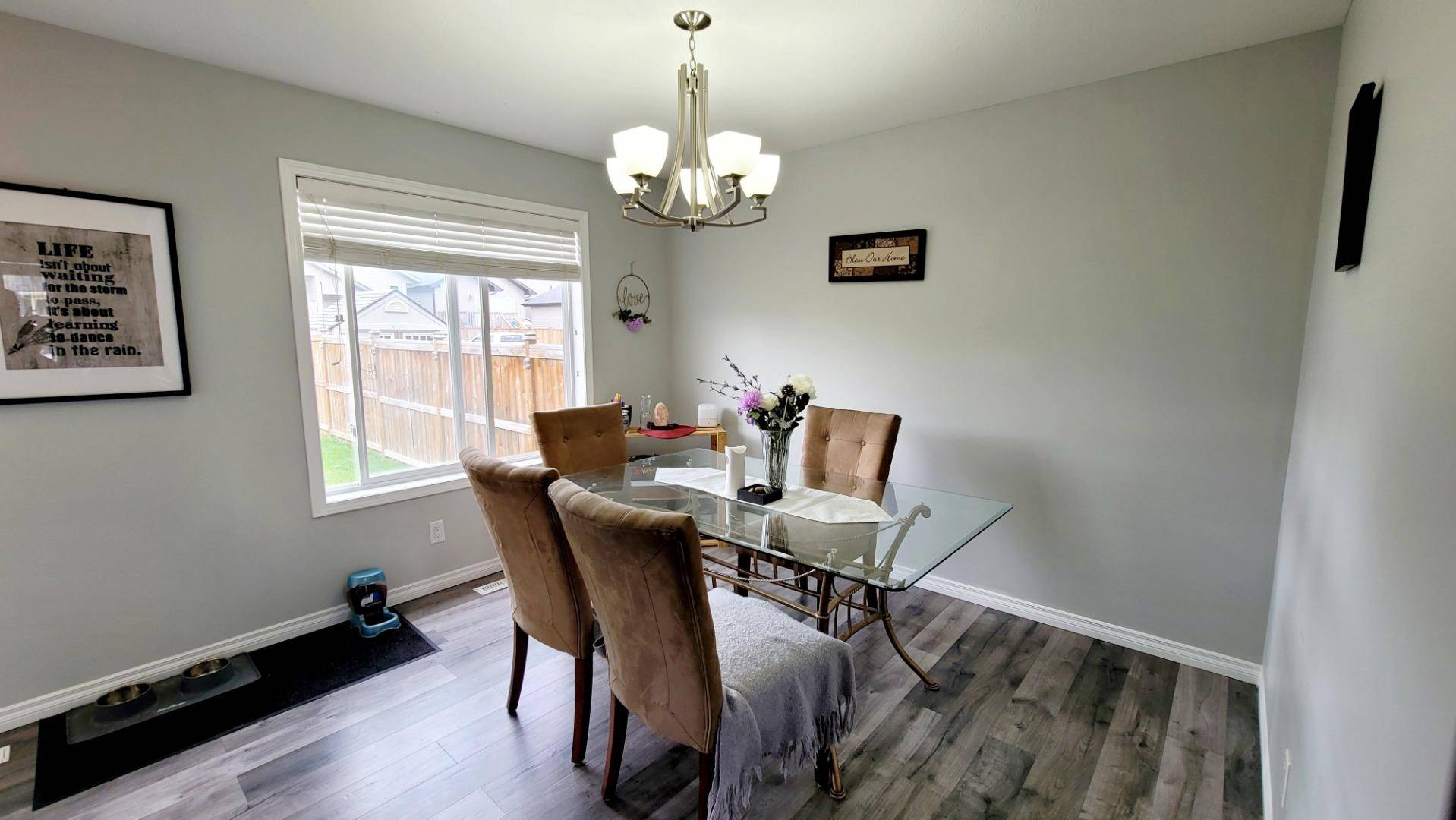 Sylvan Lake, AB T4S 0K3,7 Rafferty CT