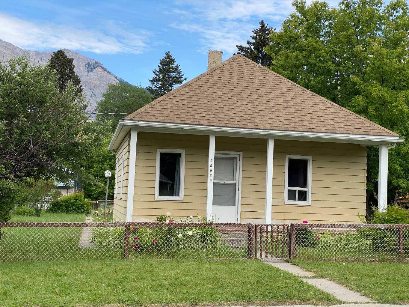 20630 25 AVE, Bellevue, AB T0K 0C0