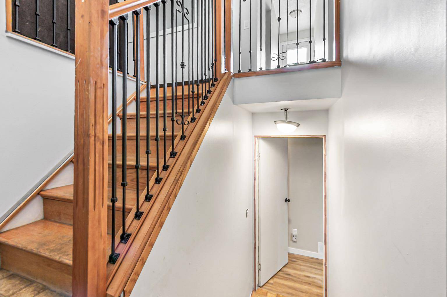 Carstairs, AB T0M0N0,634 Macewan DR