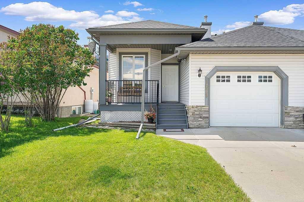 Diamond Valley, AB T0L 0H0,1025 3 ST SW
