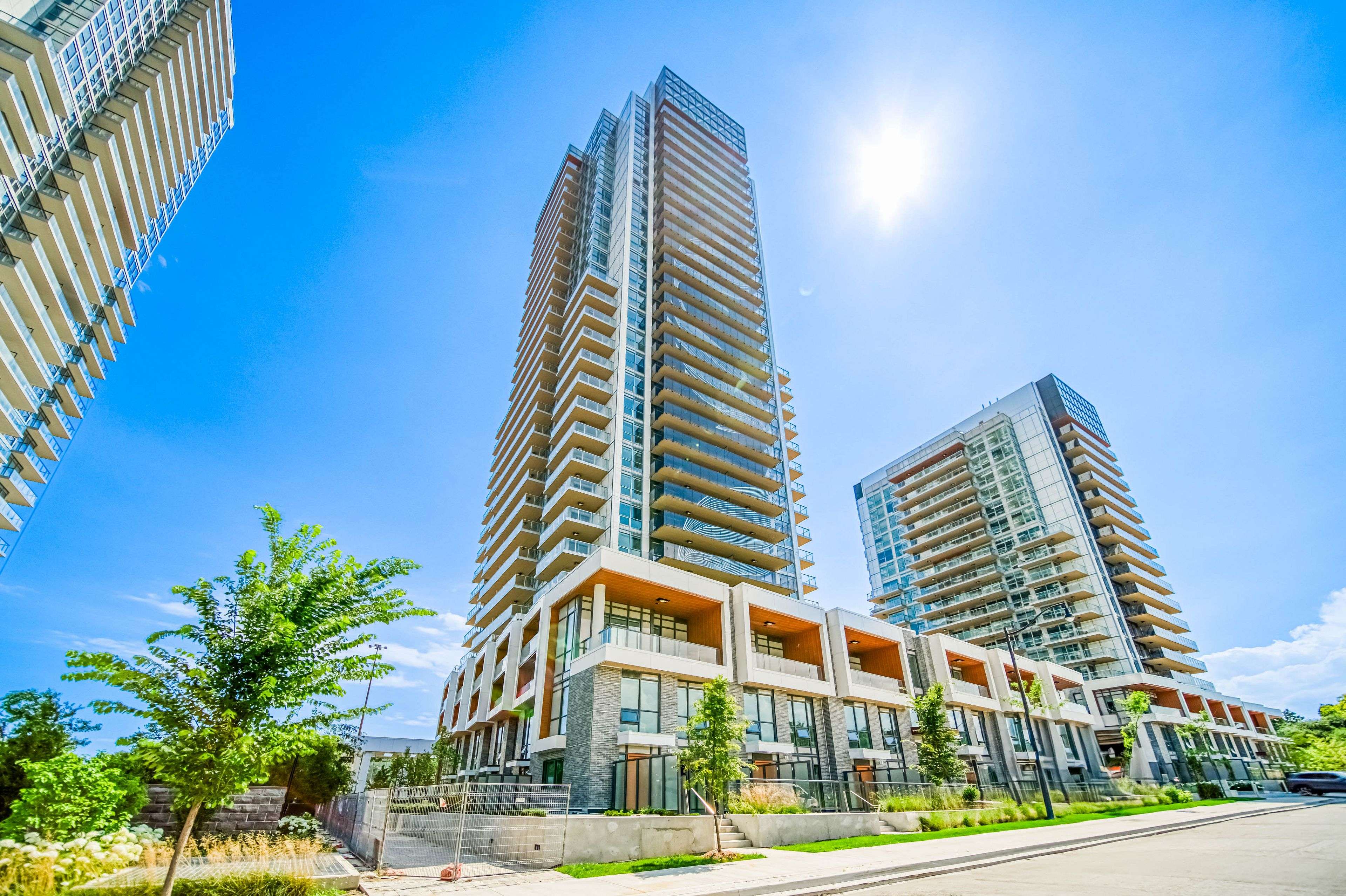 27 McMahon DR #2102, Toronto C15, ON M2K 0J2