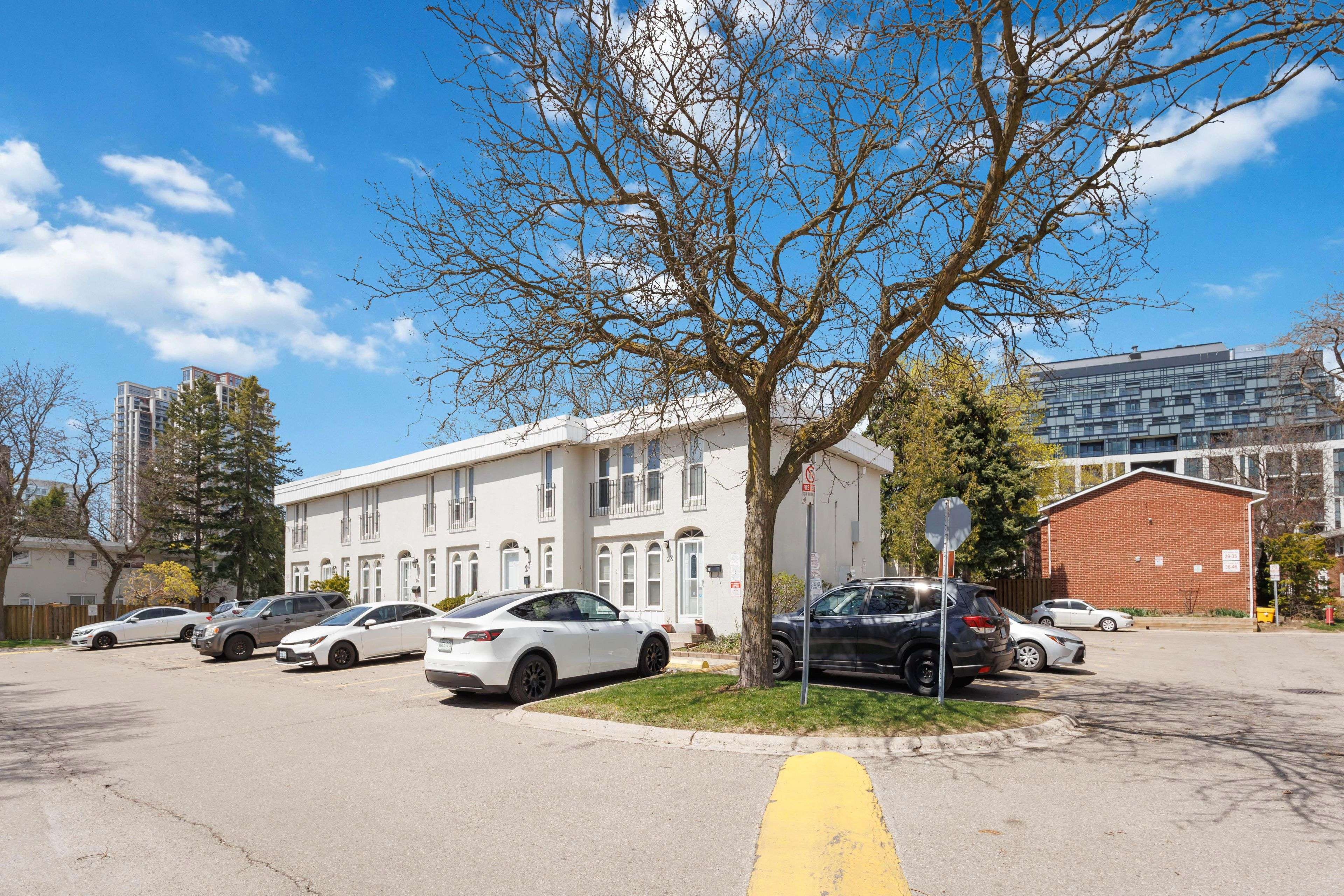 Toronto E05, ON M1T 3R1,2075 Warden AVE #28